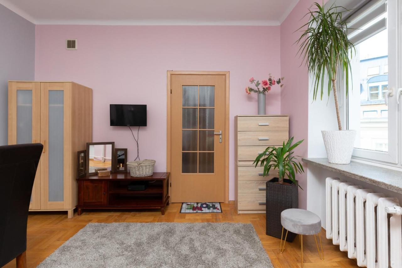 Metro Politechnika Studio Konstytucji By Renters Apartment Warsawa Bagian luar foto
